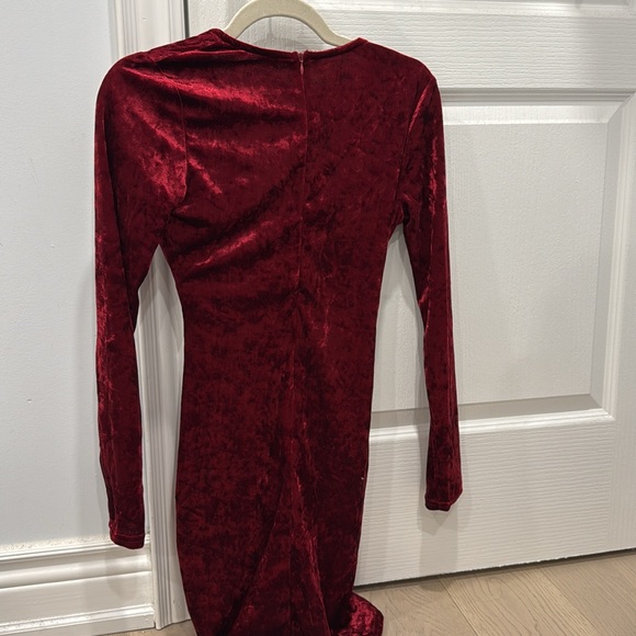 Elegant Red Velvet Wrap Dress - Picture 2 of 2